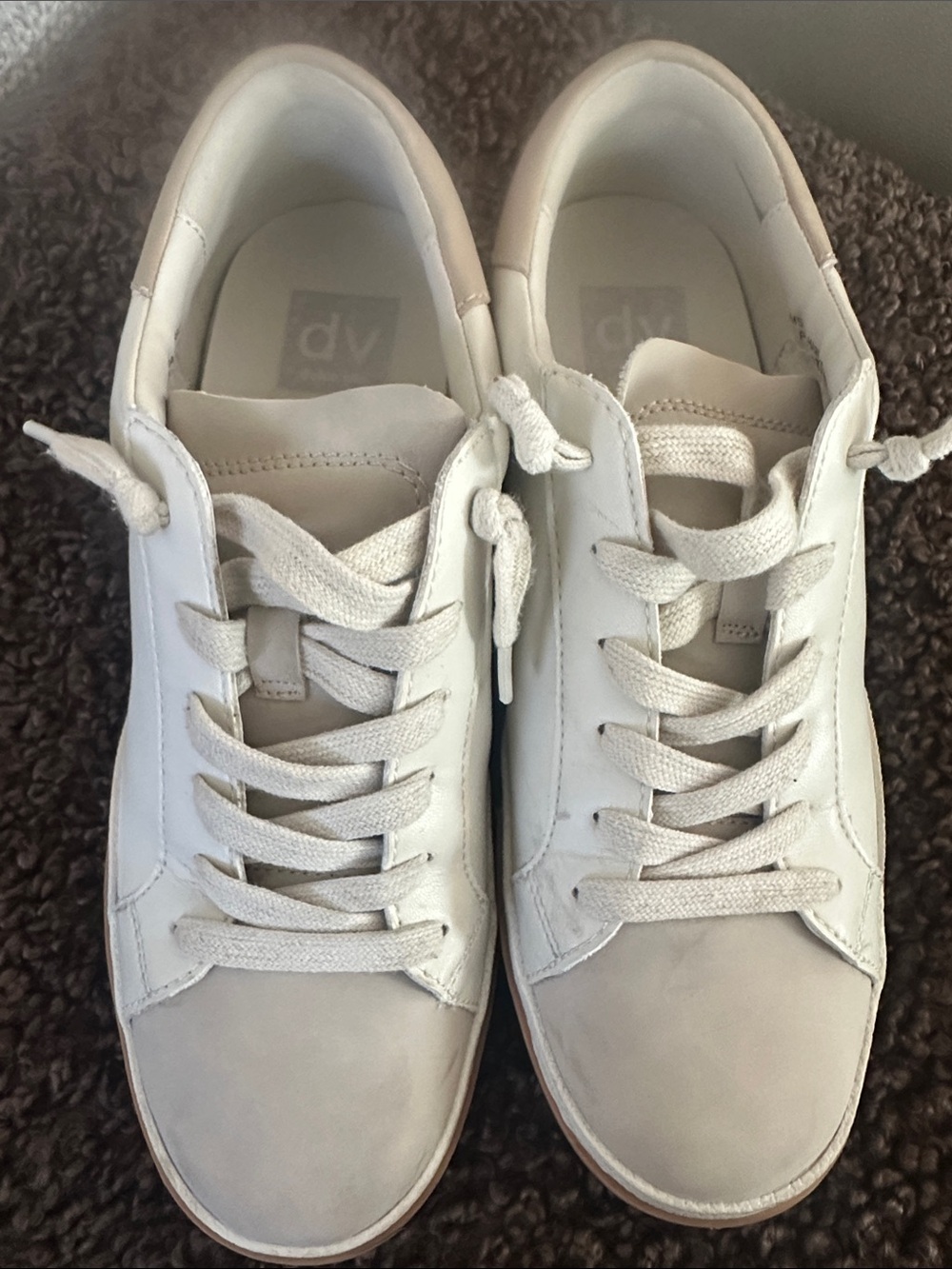 DV by Dolce Vita Women Light White Leather Low-Top Sneakers